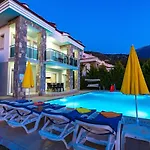Yasam Park Rena Villalari Oeluedeniz Fethiye