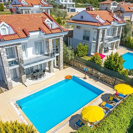 Yasam Park Rena Villalari Oeluedeniz Villa Fethiye