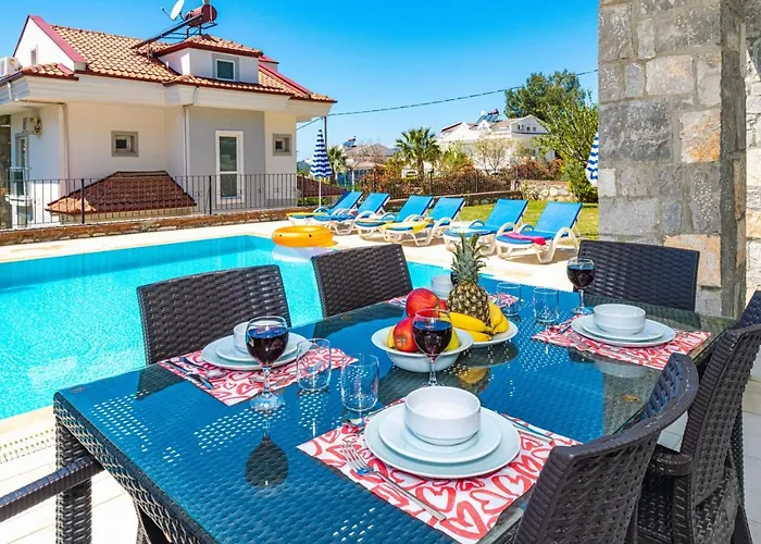 Yasam Park Rena Villalari Oeluedeniz Villa Fethiye